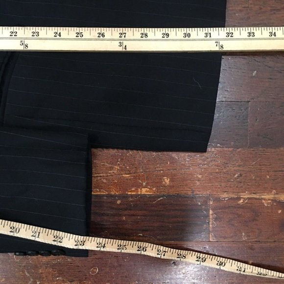 Pierre Cardin Men's 100% Wool Pin Striped Black Suit 42R 2 Piece - Picture 16 of 16